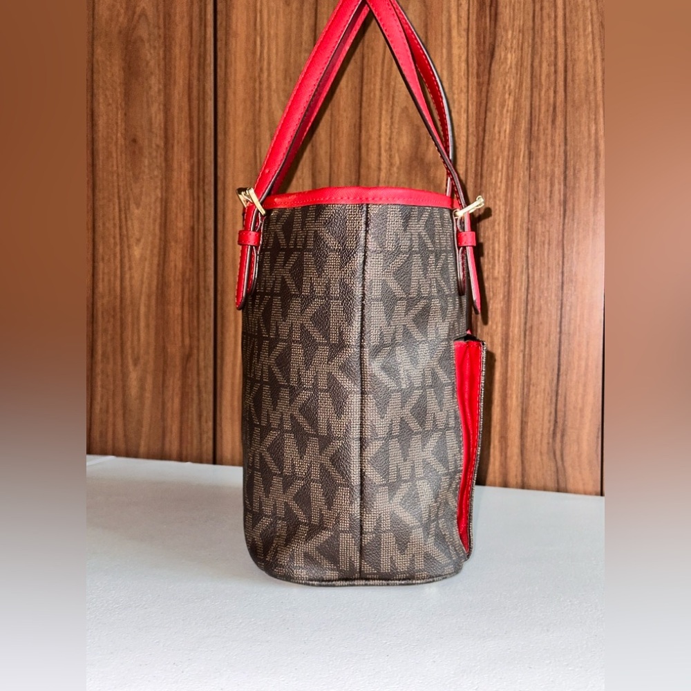 MICHAEL Michael Kors Jet Set Travel Medium
Logo Tote (EUC) - Picture 3 of 15